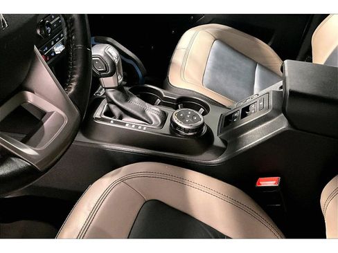 Used 2022 Ford Bronco Wildtrak image 18