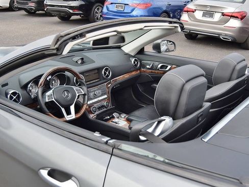 Used 2013 Mercedes-Benz SL 550 image 57