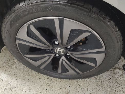 Used 2018 Honda Civic EX image 27