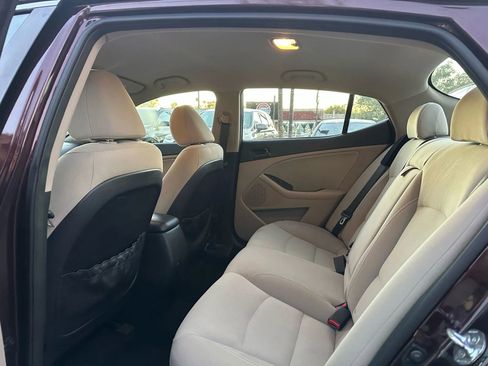 Used 2014 Kia Optima LX image 10