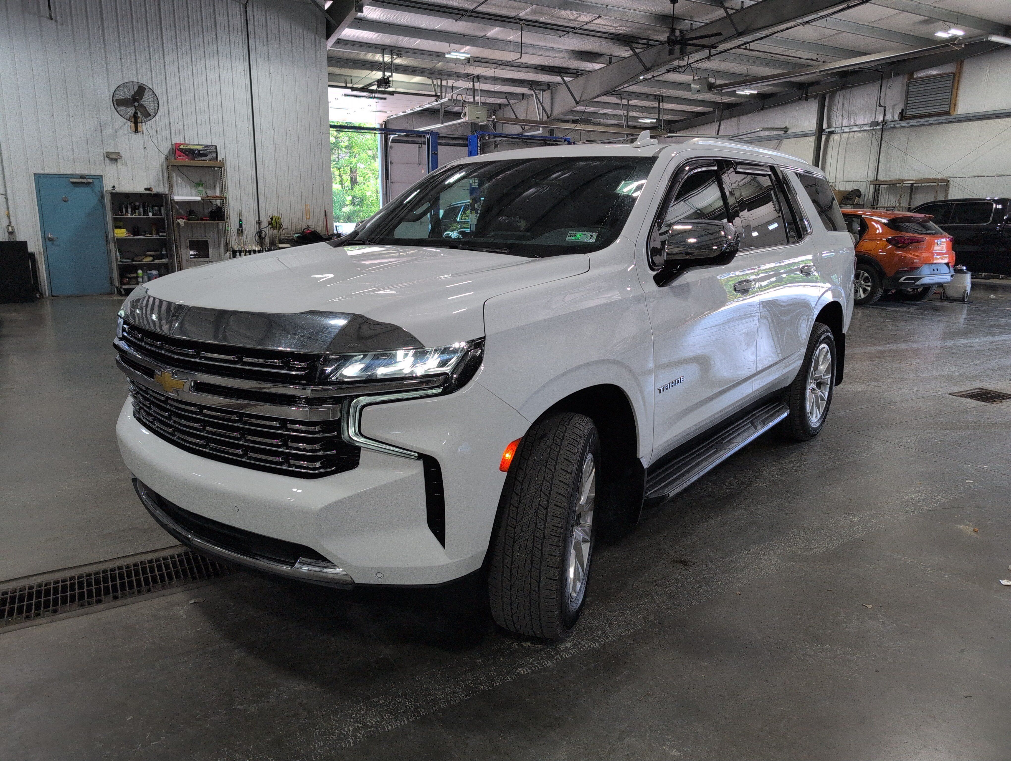 Used 2024 Chevrolet Tahoe Premier AWD/4WD image 6