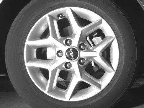Used 2025 Kia Soul LX w/ LX Technology Package FWD image 20