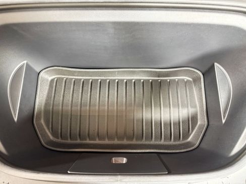 Used 2022 Tesla Model Y Performance image 27