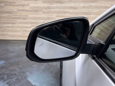 Used 2025 Subaru Solterra Premium image 26