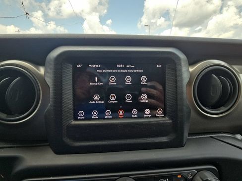 Used 2018 Jeep Wrangler Unlimited Sport S AWD/4WD image 40