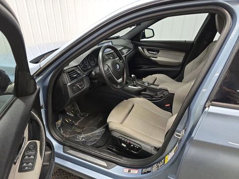 Used 2013 BMW 335i xDrive Sedan AWD/4WD image 28