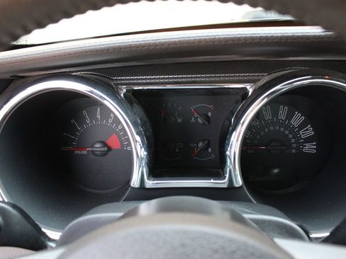 Used 2007 Ford Mustang GT RWD image 9