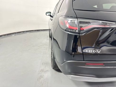 Certified 2025 Honda HR-V Sport image 31