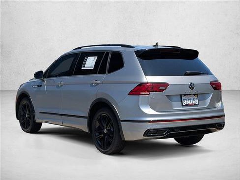 Used 2022 Volkswagen Tiguan SE R-Line FWD image 8