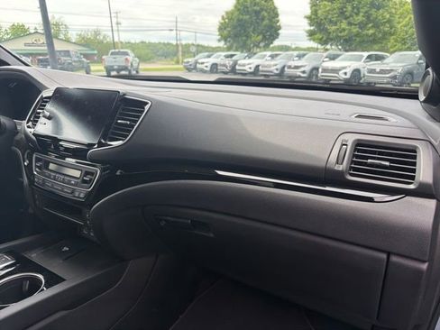 Used 2025 Honda Ridgeline Black Edition image 26