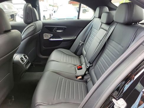 Used 2025 Mercedes-Benz C 300 4MATIC Sedan image 5