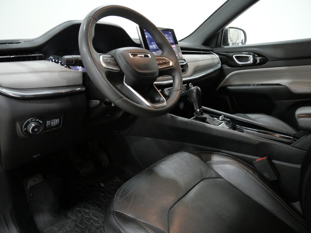 Used 2023 Jeep Compass Limited AWD/4WD image 11