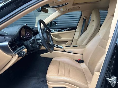 Certified 2021 Porsche Panamera RWD image 6