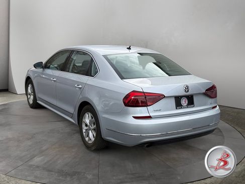 Used 2017 Volkswagen Passat 1.8T S image 5