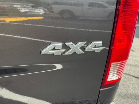 Used 2019 RAM 1500 Express AWD/4WD image 15