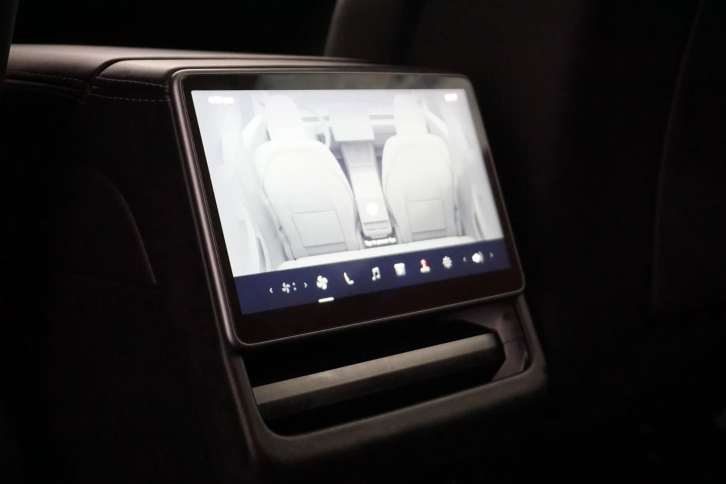 Used 2025 Tesla Model 3 Long Range RWD image 15