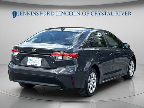 Used 2023 Toyota Corolla LE FWD image 5