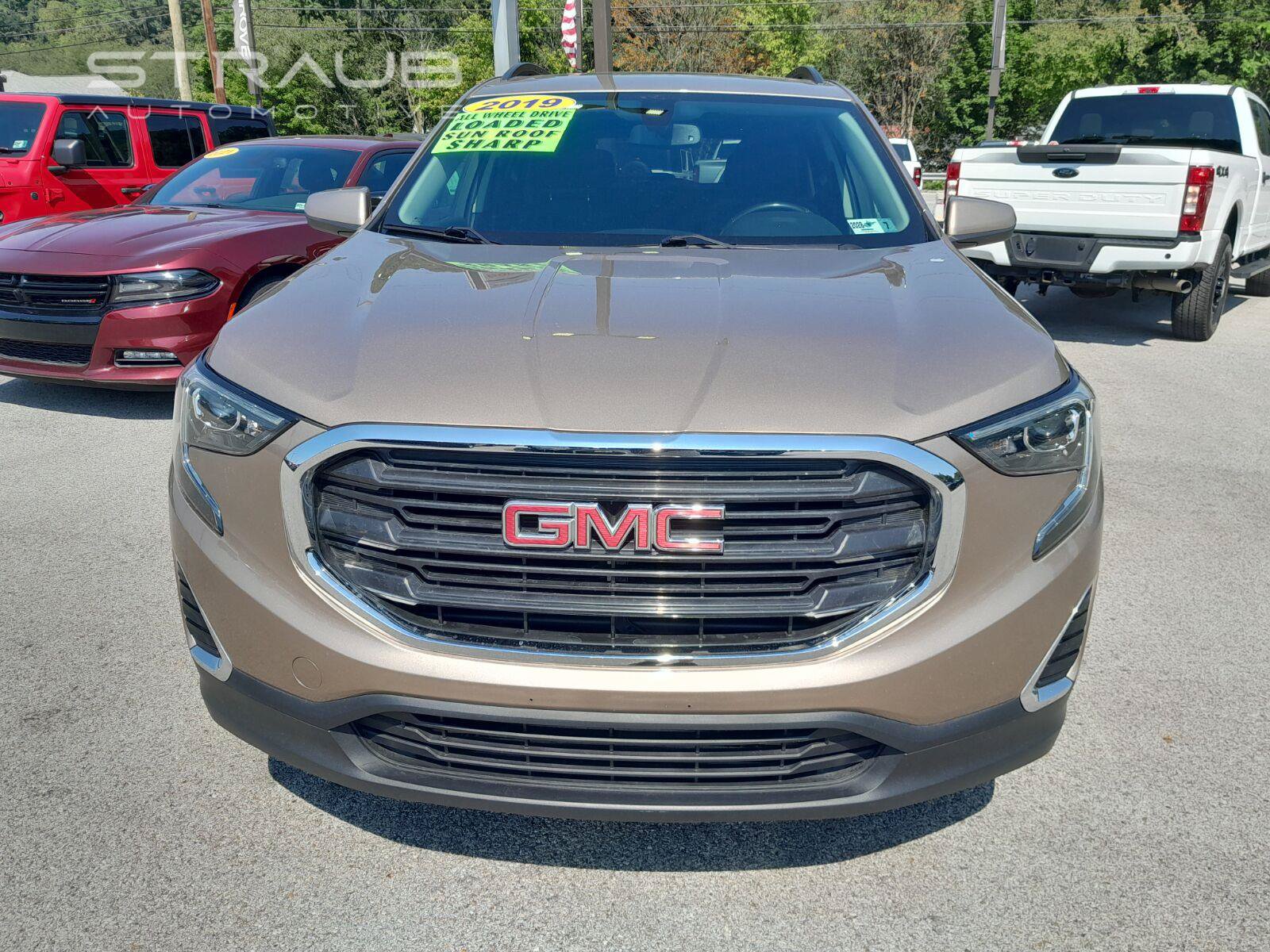 Used 2019 GMC Terrain SLE w/ Driver Convenience Package AWD/4WD image 4