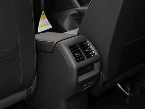 New 2026 Volkswagen Tiguan SE image 23