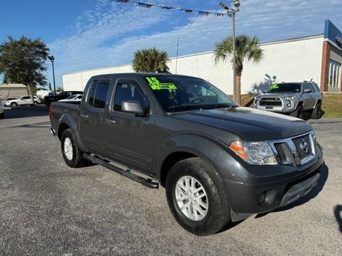 Used 2015 Nissan Frontier SV w/ SV Value Truck Package image 3