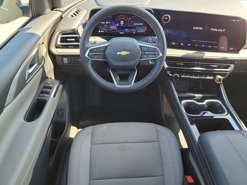 Certified 2026 Chevrolet Traverse LT w/ Driver Confidence Package FWD image 17