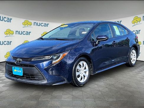Used 2024 Toyota Corolla LE FWD image 3