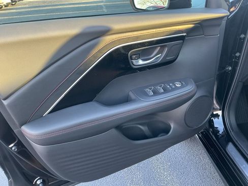 Certified 2025 Acura ADX A-Spec image 8