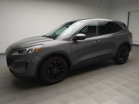 Used 2021 Ford Escape SE FWD image 2