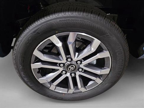 New 2025 Toyota 4Runner Limited image 10