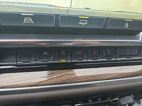 Used 2022 Chevrolet Silverado 1500 LT Trail Boss w/ Convenience Package II image 28