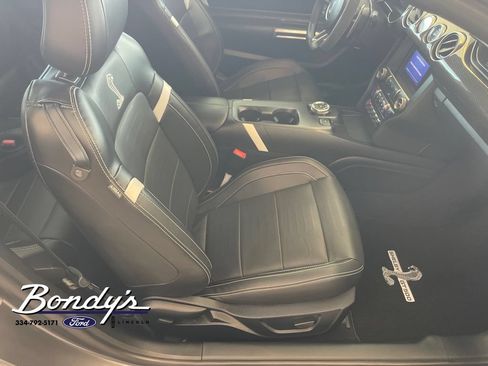 Used 2021 Ford Mustang Shelby GT500 w/ Technology Package RWD image 18