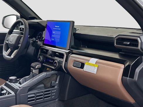 New 2026 Toyota 4Runner Limited AWD/4WD image 30