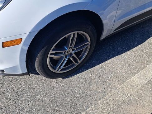 Used 2019 Porsche Macan image 12