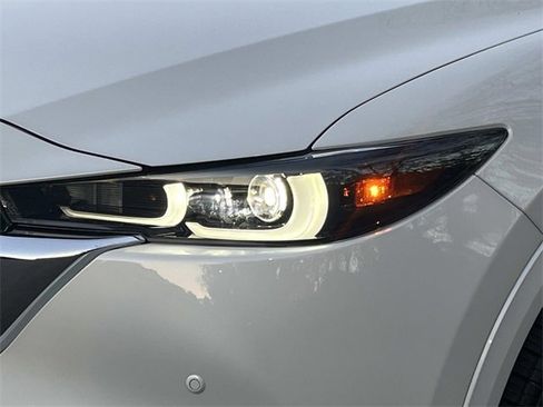 Used 2025 MAZDA CX-5 Signature image 9
