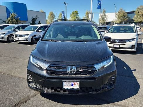New 2026 Honda Odyssey Touring image 2