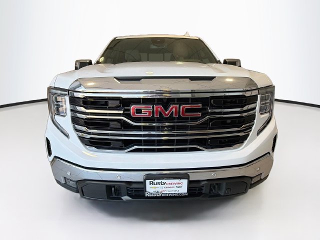 Used 2022 GMC Sierra 1500 SLT w/ SLT Premium Plus Package AWD/4WD image 2