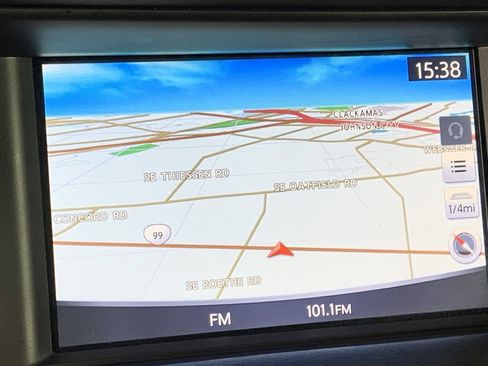 Used 2017 INFINITI QX30 Premium w/ Navigation Package image 11