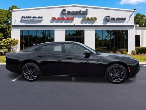 New 2026 Dodge Charger R/T w/ Blacktop Package AWD/4WD image 3