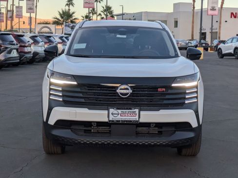 New 2026 Nissan Kicks SR FWD image 6