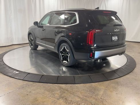 New 2025 Kia Telluride S image 8