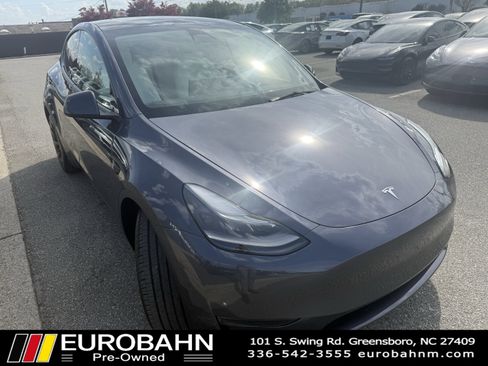 Used 2023 Tesla Model Y Long Range image 25