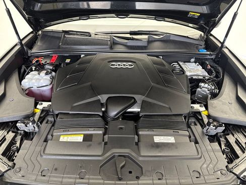 Certified 2025 Audi Q8 Premium Plus AWD/4WD image 16