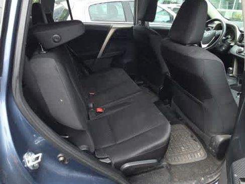 Used 2014 Toyota RAV4 LE AWD/4WD image 13