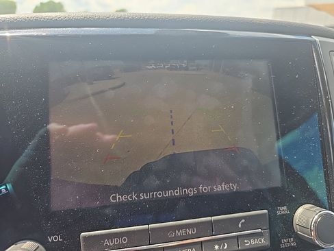 Certified 2024 Nissan Titan SV w/ SV Convenience Package image 42