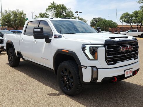 Used 2024 GMC Sierra 2500 AT4 w/ AT4 Premium Plus Package AWD/4WD image 6