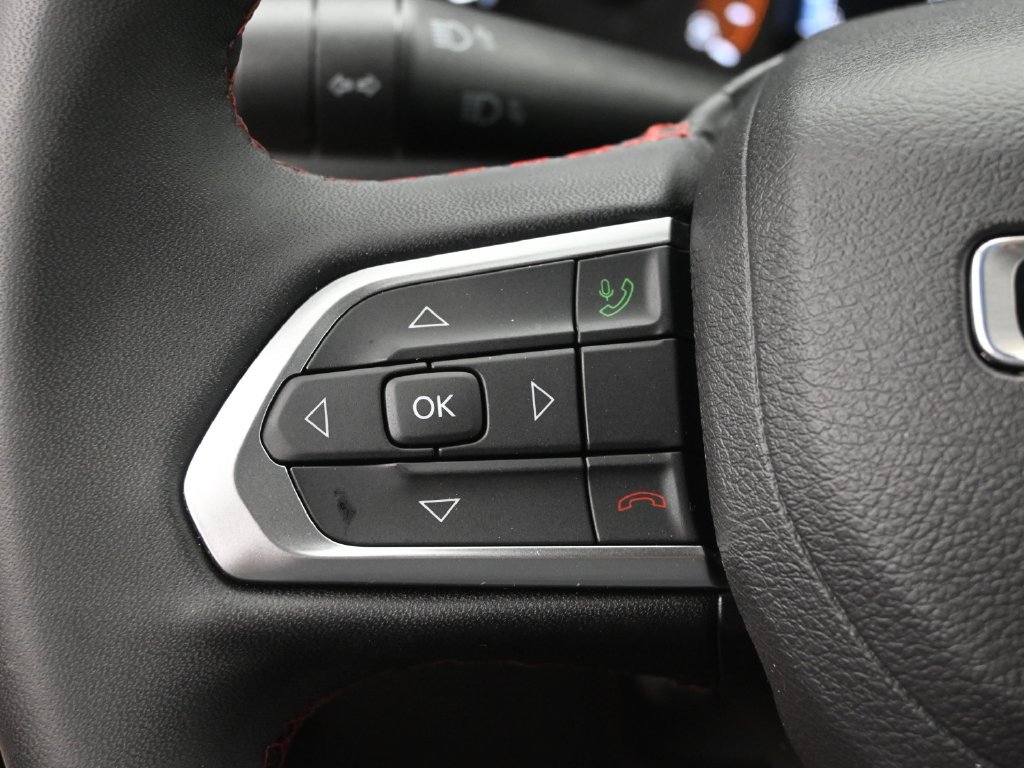 Used 2024 Jeep Compass Trailhawk AWD/4WD image 13