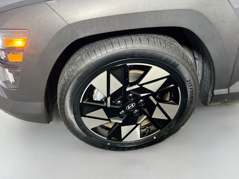 Used 2024 Hyundai Kona SEL FWD image 13