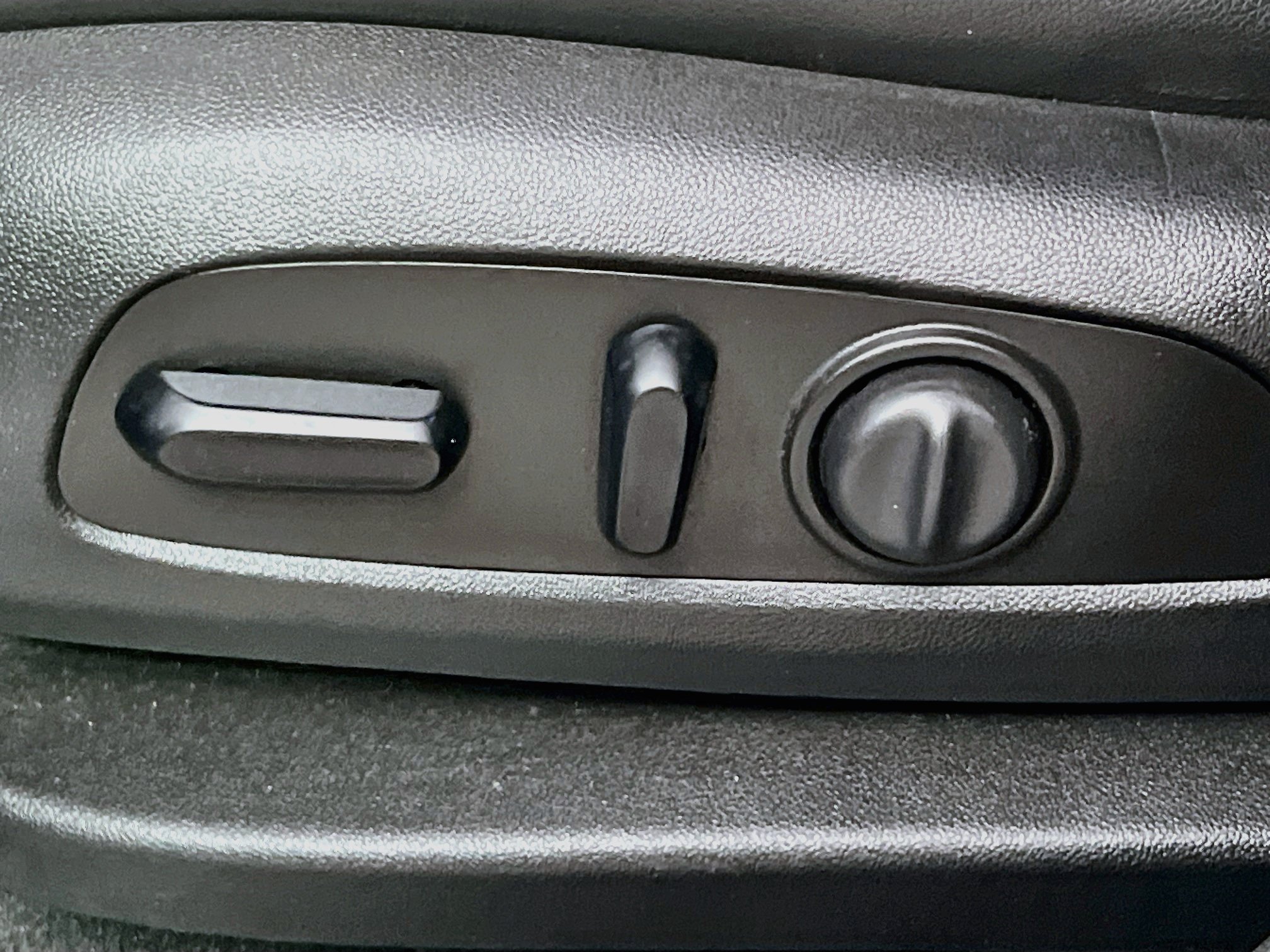 Used 2019 Chevrolet Equinox Premier FWD image 15