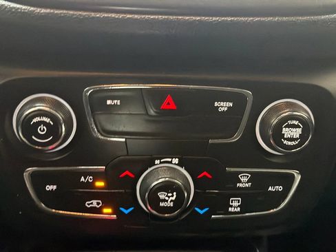 Used 2019 Jeep Compass Trailhawk AWD/4WD image 16