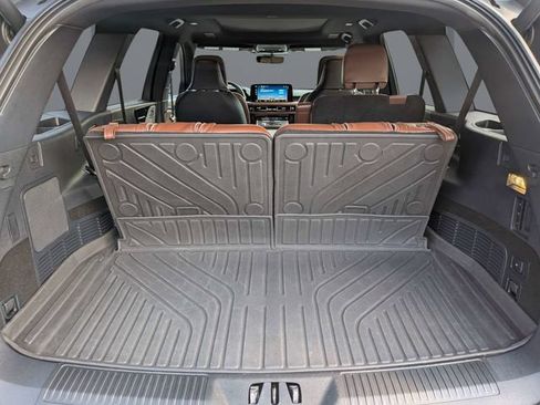 Used 2025 Lincoln Aviator Reserve w/ Equipment Group 201A AWD/4WD image 13